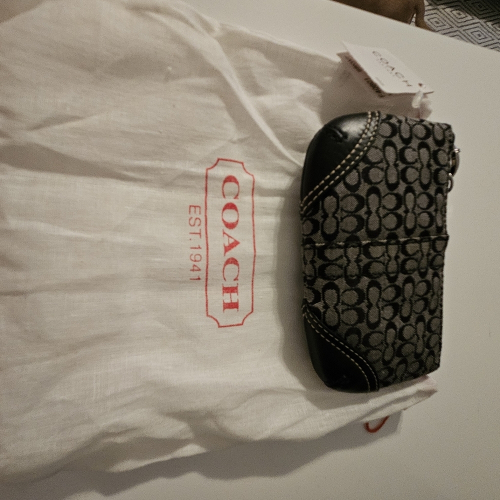 Coach Black and Gray Shoulder Bag w/ Signature Pattern With Matching Coin Purse - Picture 7 of 9